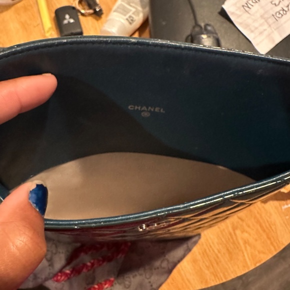 Chanel pouch - Picture 4 of 6